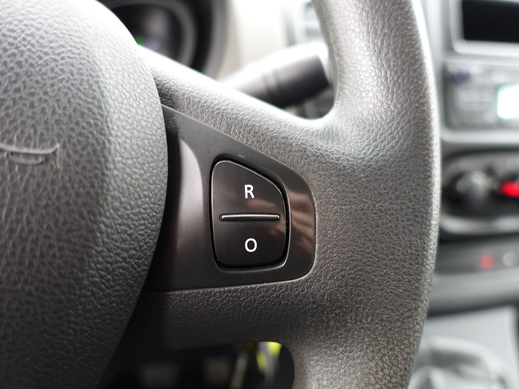 
Renault Trafic 1.6 dCi T29 L2 Comfort- Dubbele Cabine, 6 Pers, Park Assist, Cruise, Clima, Comfort Interieur vol									