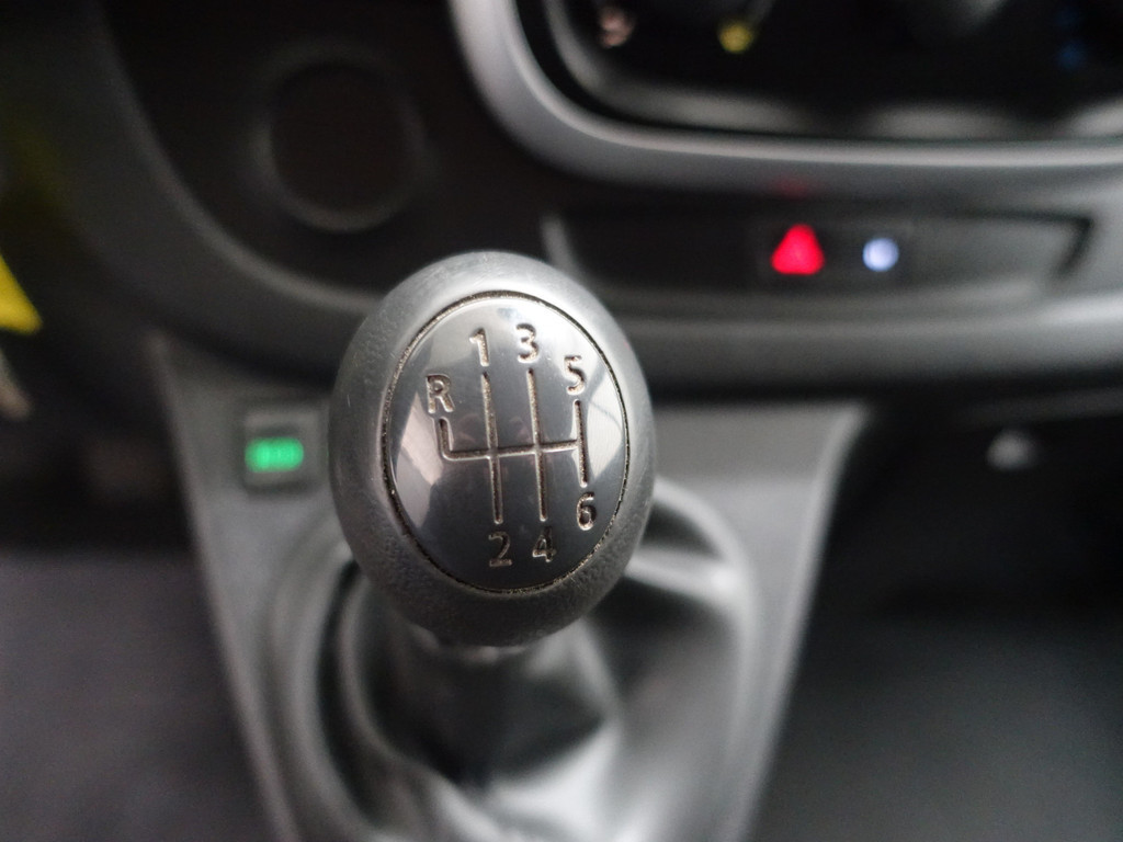 
Renault Trafic 1.6 dCi Euro 6 T29 L2H1 Luxe- Full map Navi, Cruise, Mf Stuur, Airco, Grijs Kenteken vol									