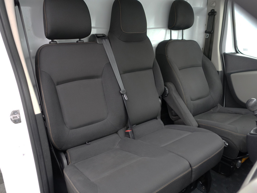 
Renault Trafic 1.6 dCi Euro 6 T29 L2 Luxe- Imperiaal, 3 Pers, Park Assist, Cruise, Clima, Trekhaak vol									