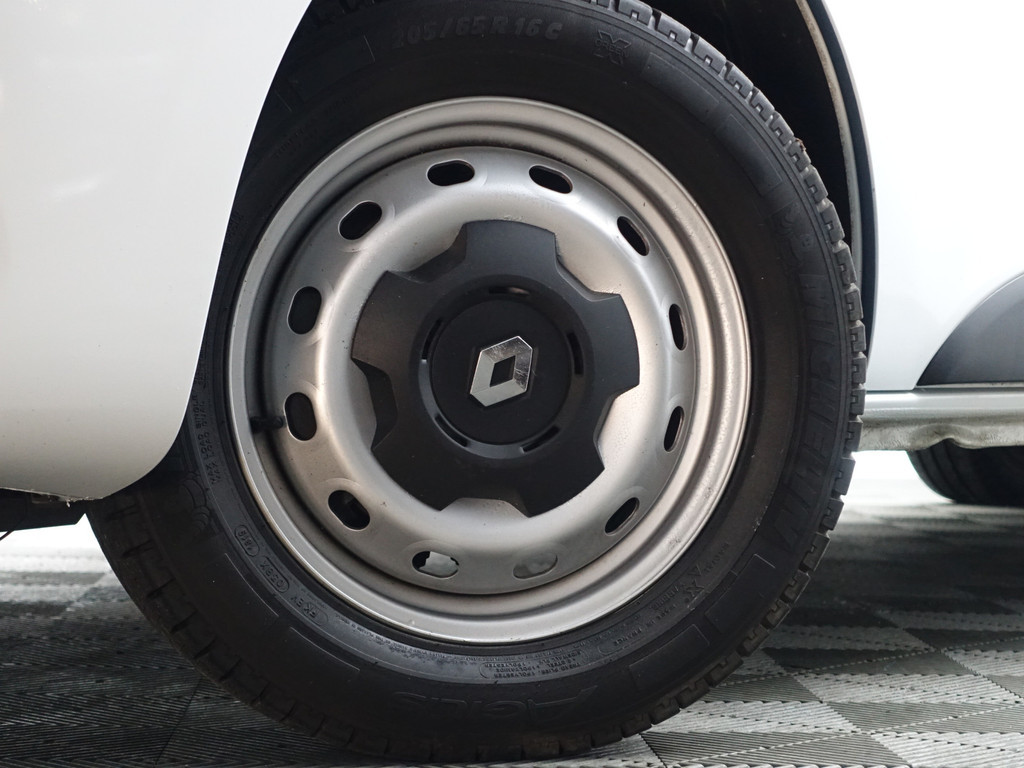 
Renault Trafic 1.6 dCi Euro 6 T29 L2 Luxe- Imperiaal, 3 Pers, Park Assist, Cruise, Clima, Trekhaak vol									