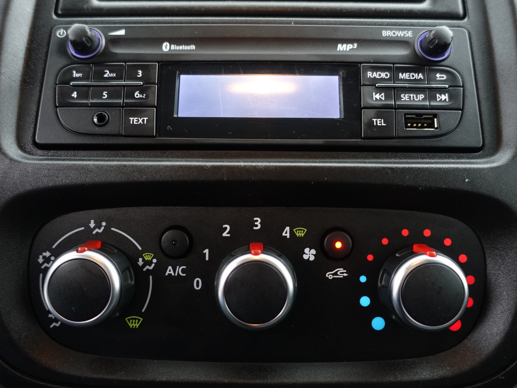 
Renault Trafic 1.6 dCi Euro 6 L1 phase 2 Comfort- 3 Pers, Park Assist, Xenon Led, Cruise, Clima, Grijs Kenteken vol									