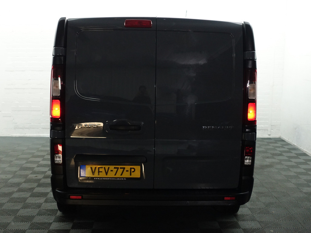 
Renault Trafic 1.6 dCi Euro 6 L1 phase 2 Comfort- 3 Pers, Park Assist, Xenon Led, Cruise, Clima, Grijs Kenteken vol									
