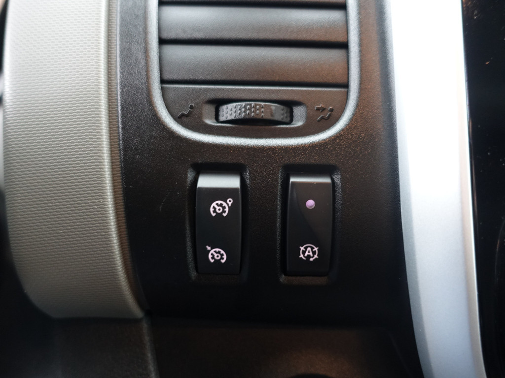 
Renault Trafic 1.6 dCi Euro 6 T29 L2 Comfort- Dubbele Cabine, 5/6 Pers, Camera, Clima, Park Assist, Cruise, Navi vol									