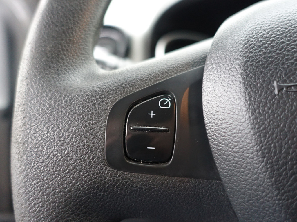 
Renault Trafic 1.6 dCi Euro 6 T29 L2 Comfort- Dubbele Cabine, 5/6 Pers, Camera, Clima, Park Assist, Cruise, Navi vol									