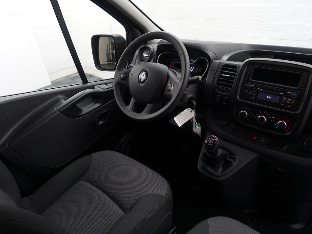 
Renault Trafic 1.6 dCi Euro 6 L1 phase 2 Comfort- 3 Pers, Park Assist, Xenon Led, Cruise, Clima, Grijs Kenteken vol									