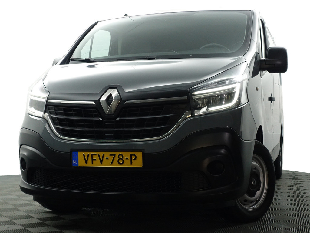 
Renault Trafic 1.6 dCi Euro 6 L1 phase 2 Comfort- 3 Pers, Park Assist, Xenon Led, Cruise, Clima, Grijs Kenteken vol									