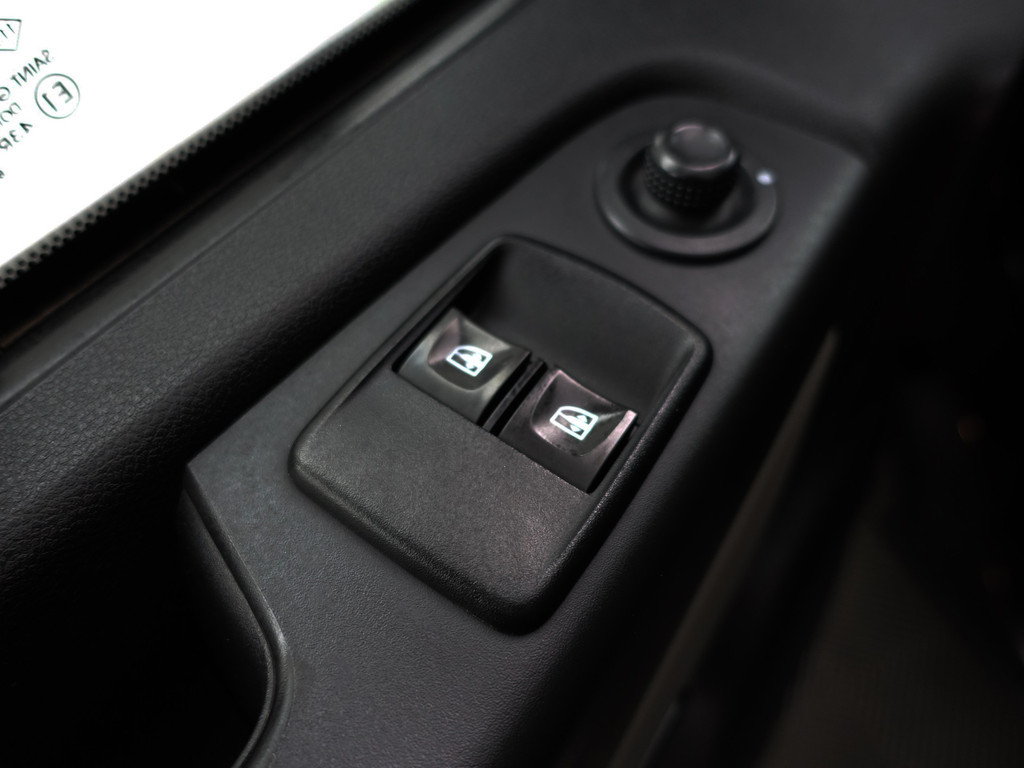 
Renault Trafic 1.6 dCi Euro 6 T29 L2 Luxe- Dubbele Cabine, 6 Pers, Park Assist, Trekhaak, Cruise, Clima vol									