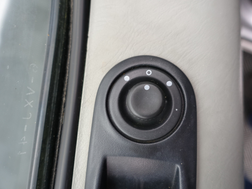 
Renault Trafic 2.0 dCi T29 L2 Dynamic- Dubbele Cabine, 6 Pers, Navi, Park Assist, Clima, NAP 158DKM vol									