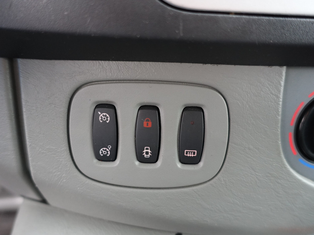 
Renault Trafic 2.0 dCi T29 L2 Dynamic- Dubbele Cabine, 6 Pers, Navi, Park Assist, Clima, NAP 158DKM vol									