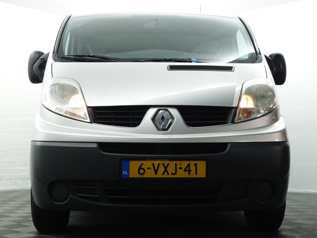 
Renault Trafic 2.0 dCi T29 L2 Dynamic- Dubbele Cabine, 6 Pers, Navi, Park Assist, Clima, NAP 158DKM vol									