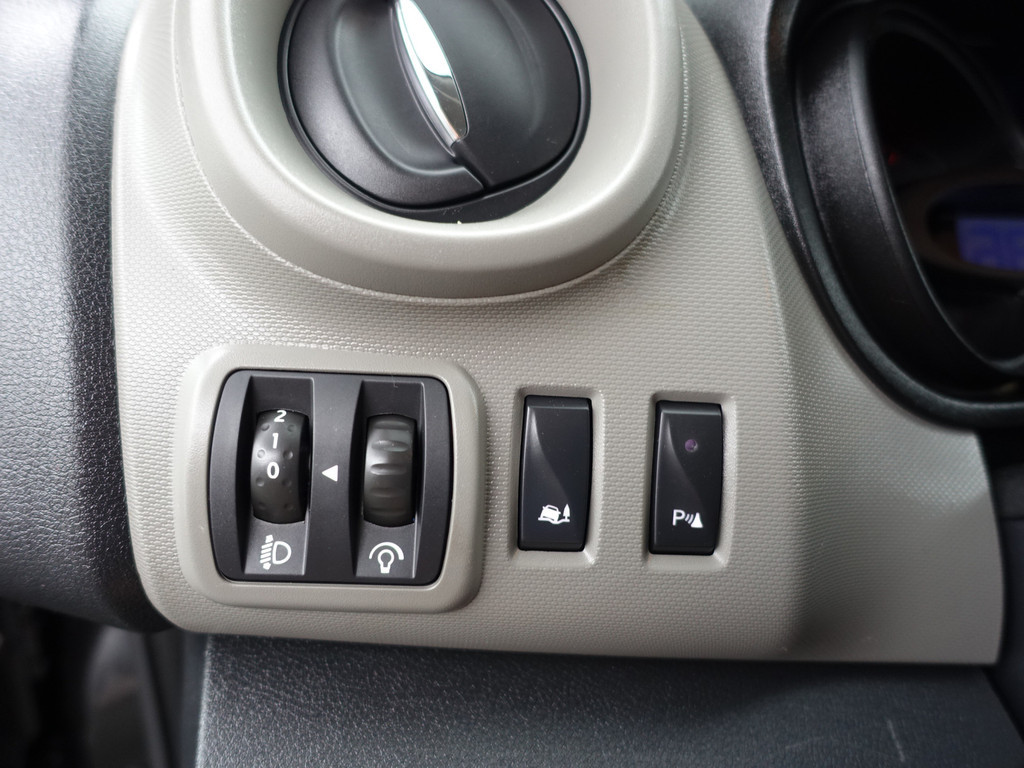 
Renault Trafic 1.6 dCi Euro 6 T29 L2 Comfort- Dubbele Cabine, 6 Pers, Imperiaal, Navi, Park Assist, Clima, Cruise vol									