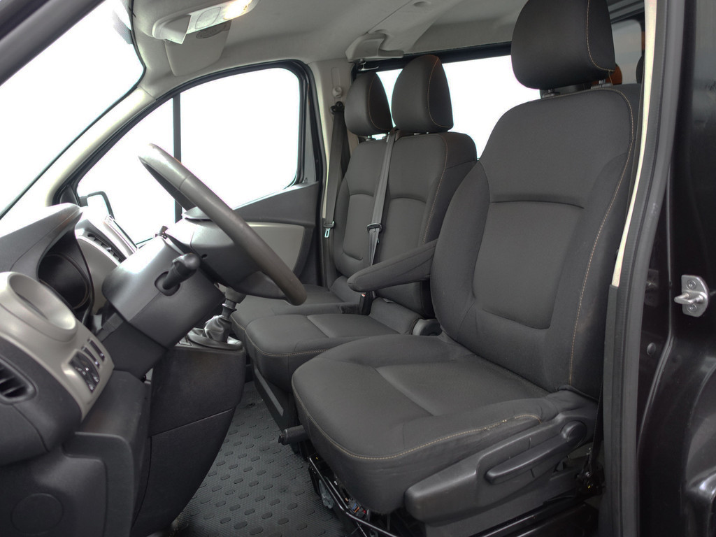 
Renault Trafic 1.6 dCi Euro 6 T29 L2 Comfort- Dubbele Cabine, 6 Pers, Imperiaal, Navi, Park Assist, Clima, Cruise vol									