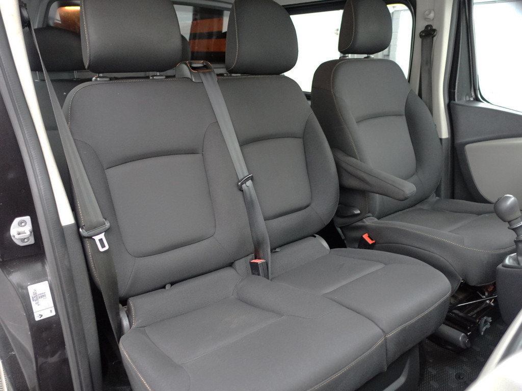 
Renault Trafic 1.6 dCi Euro 6 T29 L2 Comfort- Dubbele Cabine, 6 Pers, Imperiaal, Navi, Park Assist, Clima, Cruise vol									