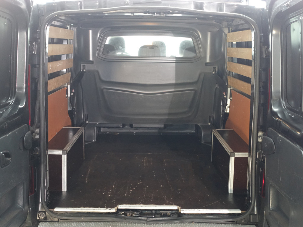 
Renault Trafic 1.6 dCi Euro 6 T29 L2 Comfort- Dubbele Cabine, 6 Pers, Imperiaal, Navi, Park Assist, Clima, Cruise vol									