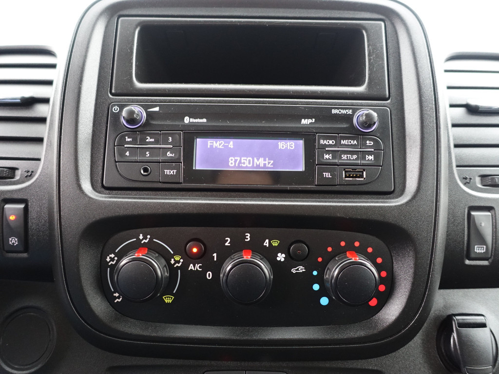 
Renault Trafic 1.6 dCi Euro 6 T29 L2 Luxe- Dubbele Cabine, 6 Pers, Clima, Cruise, Park Assist vol									