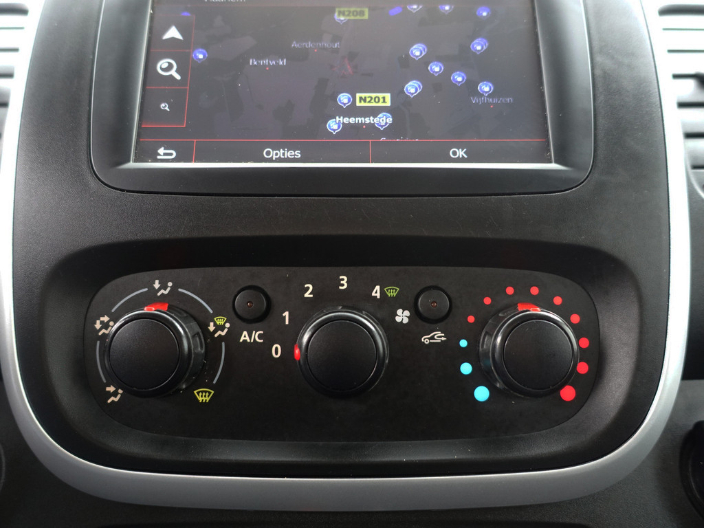 
Renault Trafic 1.6 dCi Euro 6 T29 L2 Sportline- Dubbele Cabine, 6 Pers, Park Assist, Navi, Clima, Cruise, SideBars vol									