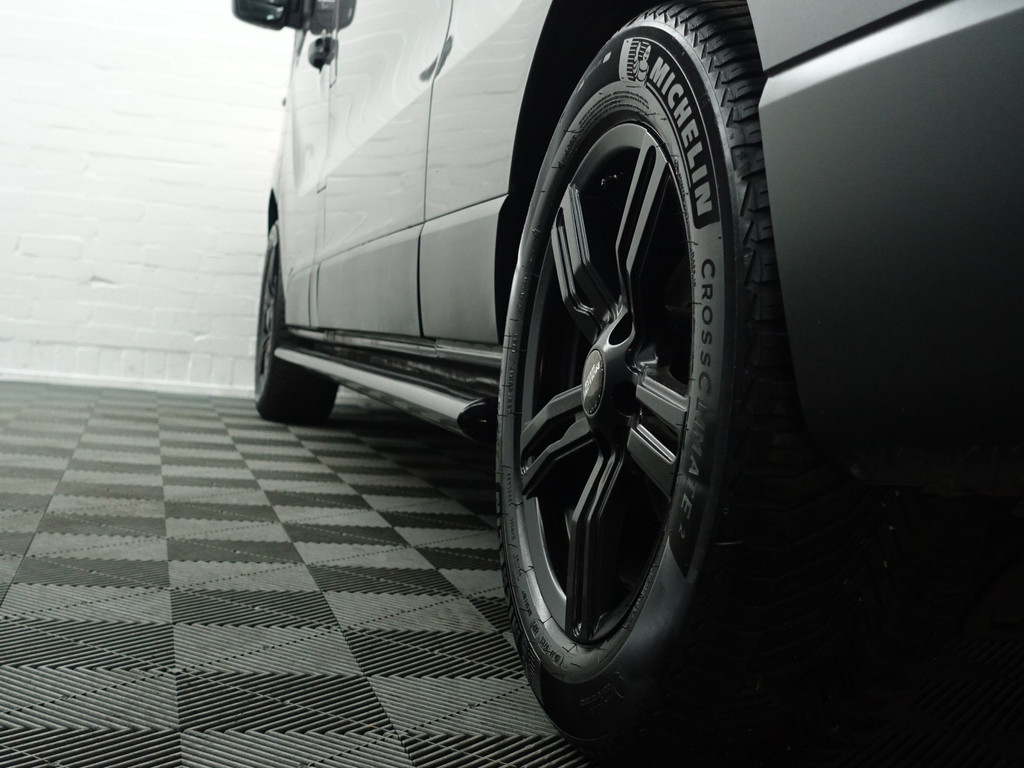 
Renault Trafic 1.6 dCi Euro 6 T29 L2 Sportline- Dubbele Cabine, 6 Pers, Park Assist, Navi, Clima, Cruise, SideBars vol									