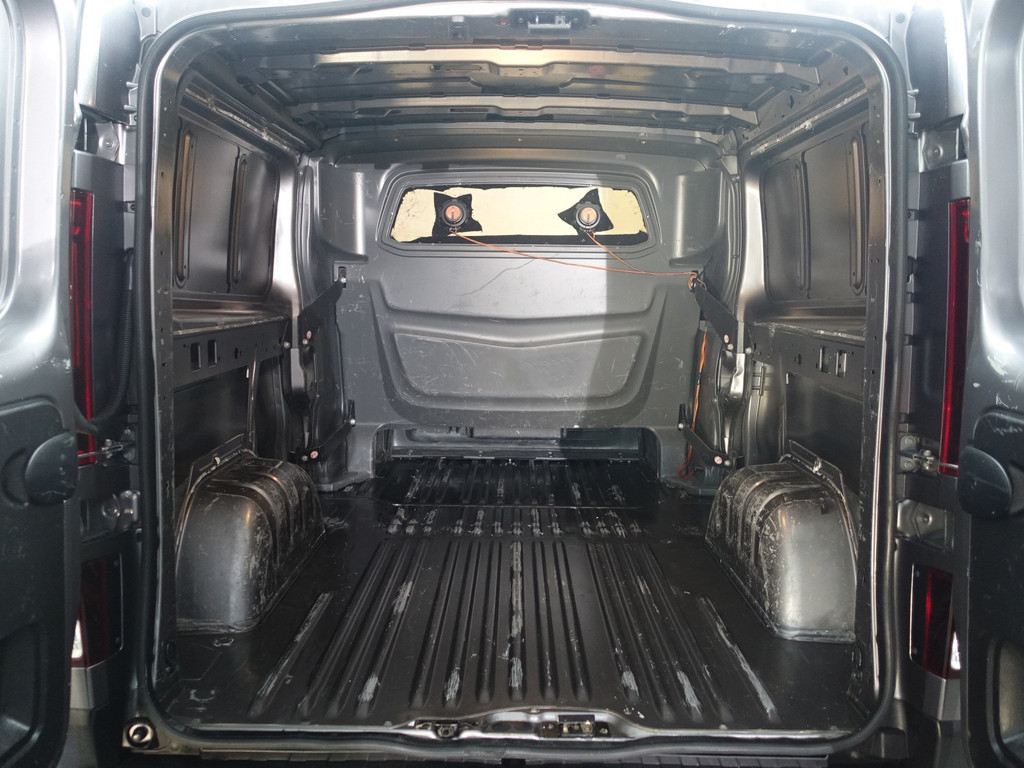 
Renault Trafic 1.6 dCi Euro 6 T29 L2 Sportline- Dubbele Cabine, 6 Pers, Park Assist, Navi, Clima, Cruise, SideBars vol									