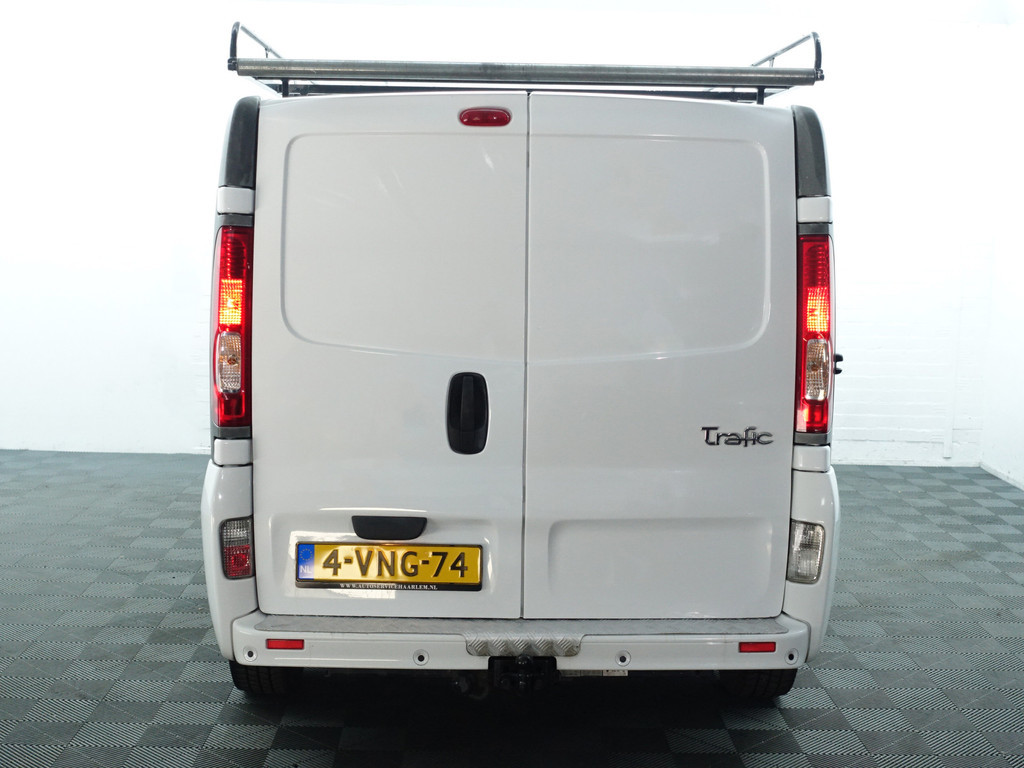 
Renault Trafic 2.0 dCi T29 L1 Aut- 3 Pers, Imperiaal, Navi, Park Assist, Cruise, Clima, Grijs Kenteken vol									