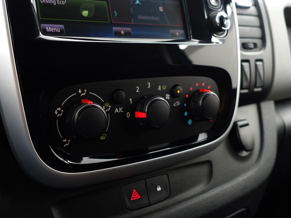 
Renault Trafic 1.6 dCi Euro 6 T29 Sportline- Camera, Lier, park Assist, Cruise, Clima, Navi, Grijs Kenteken vol									