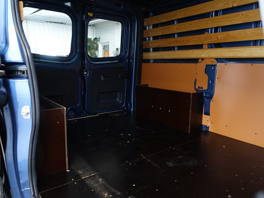 
Renault Trafic 1.6 dCi Euro 6 T29 Sportline- Camera, Lier, park Assist, Cruise, Clima, Navi, Grijs Kenteken vol									