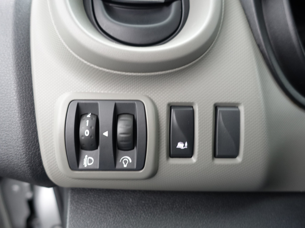 
Renault Trafic 1.6 dCi Euro 6 T29 L2 Luxe- Dubbele Cabine, 5/6 Pers, Keyless, Park Assist, Cruise, Clima vol									