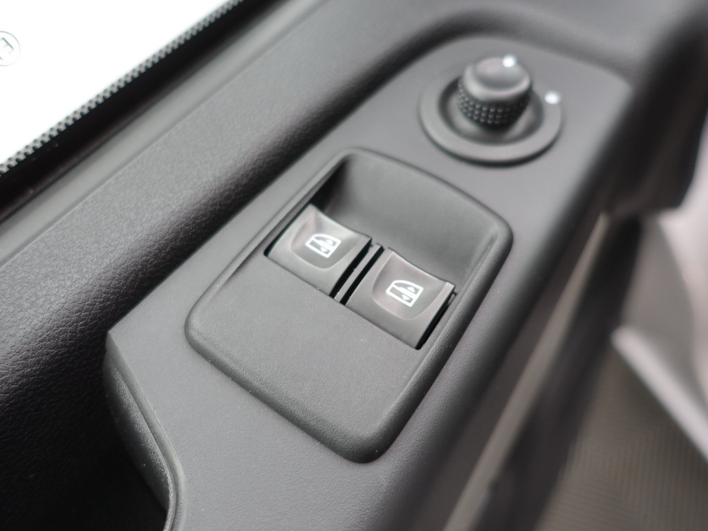 
Renault Trafic 1.6 dCi Euro 6 T29 L2 Sportline- Dubbele Cabine, 5/6 Pers, Keyless, Park Assist, Cruise, Clima, Sport Interieur vol									