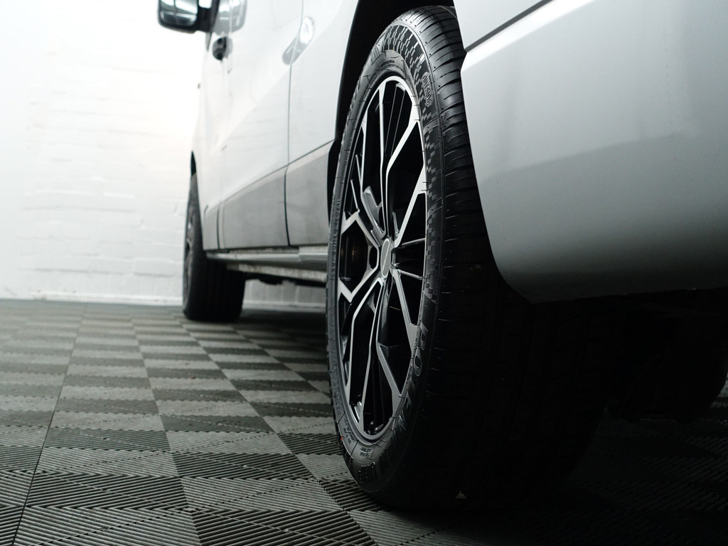 
Renault Trafic 1.6 dCi Euro 6 T29 L2 Sportline- Dubbele Cabine, 5/6 Pers, Keyless, Park Assist, Cruise, Clima, Sport Interieur vol									