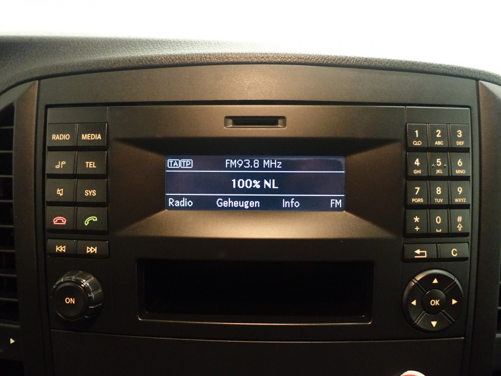 
Mercedes-Benz Vito 109 CDI Euro 6 Lang- Airco, Elek Pakket, 3 Pers, Achterklep, Grijs kenteken vol									