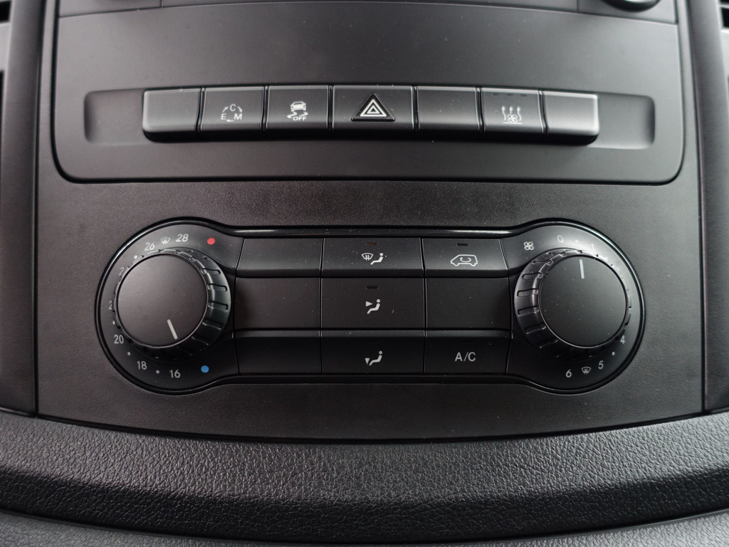 
Mercedes-Benz Vito 116 CDI Lang AMG Night Edition Aut- Dubbele Cabine, 5/6 Pers, Standkachel, Lane Assist, Park Assist, Camera, Navi vol									