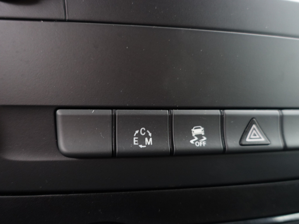 
Mercedes-Benz Vito 116 CDI Lang AMG Night Edition Aut- Dubbele Cabine, 5/6 Pers, Standkachel, Lane Assist, Park Assist, Camera, Navi vol									