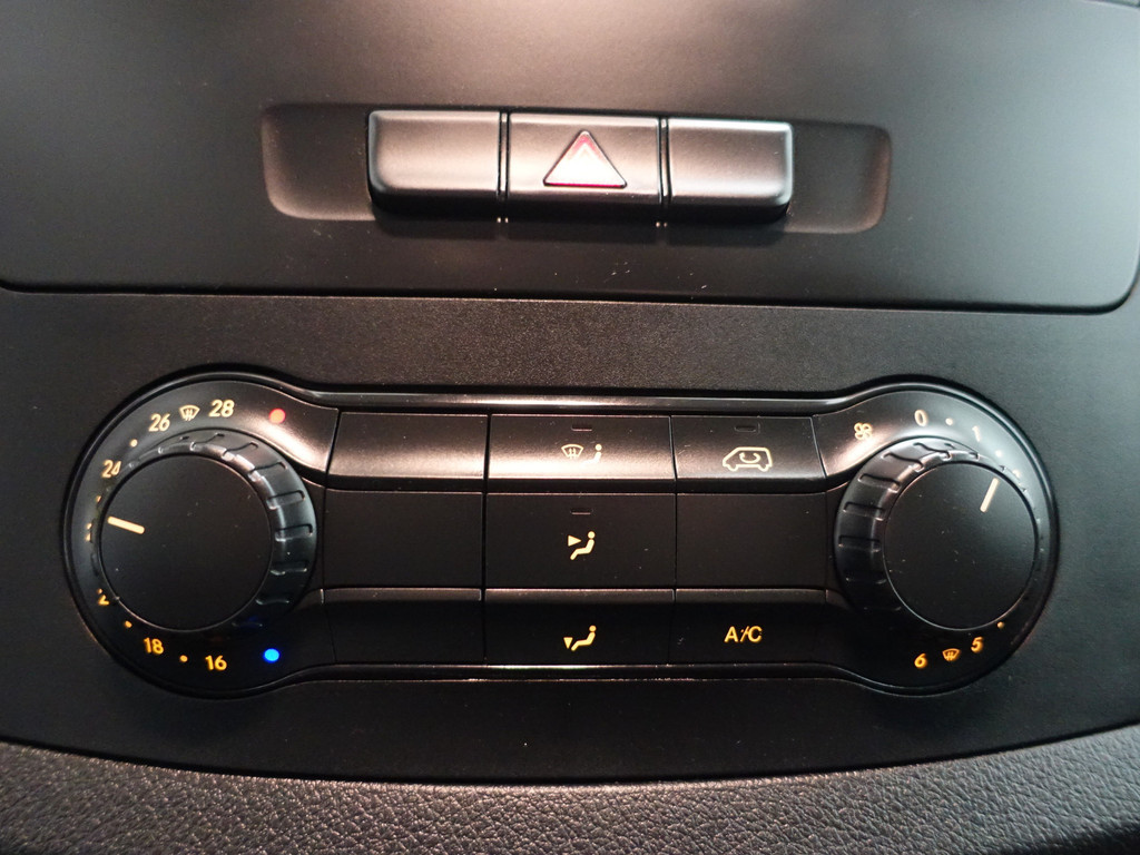 
Mercedes-Benz Vito 109 CDI Functional Extra Lang L3H1 – Navi, Cruise, Airco, Grijs Kenteken vol									