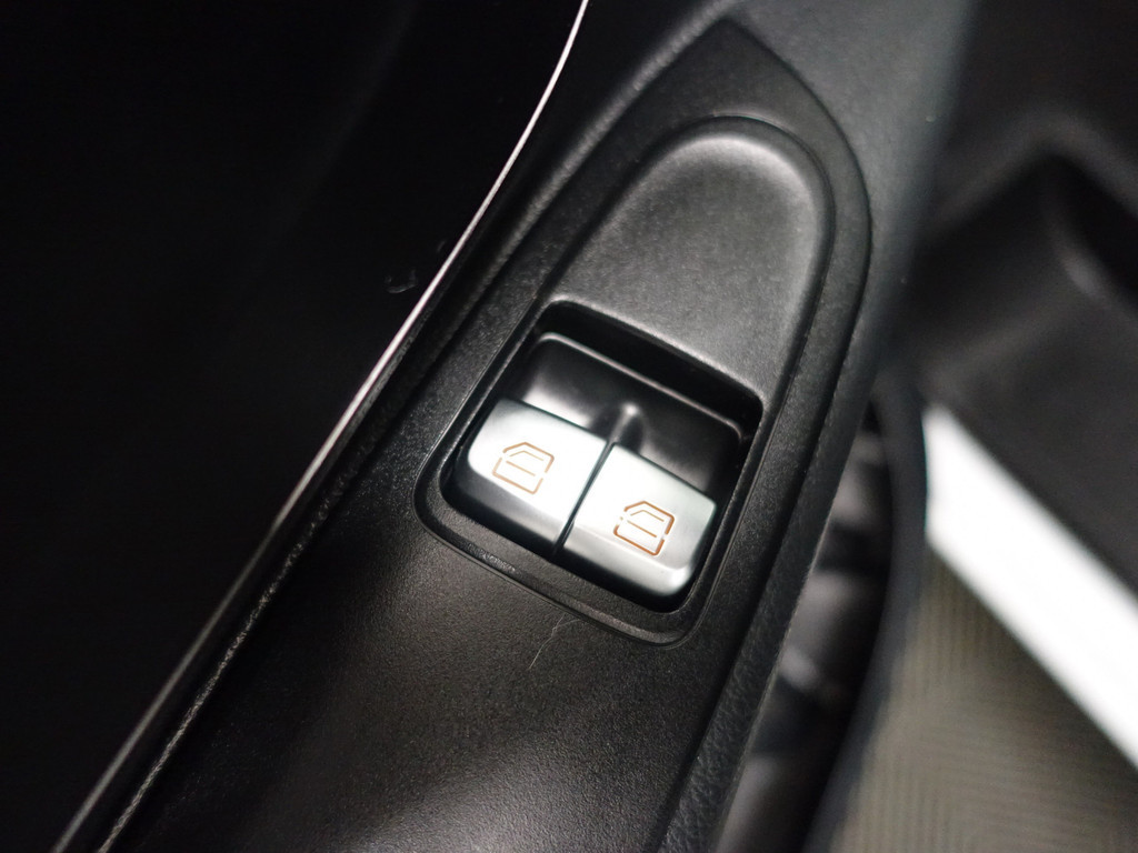 
Mercedes-Benz Vito 111 CDI Euro 6 Lang L2 – Navi, Airco, Elek Pakket, Inrichting, Trekhaak, Grijs Kenteken vol									