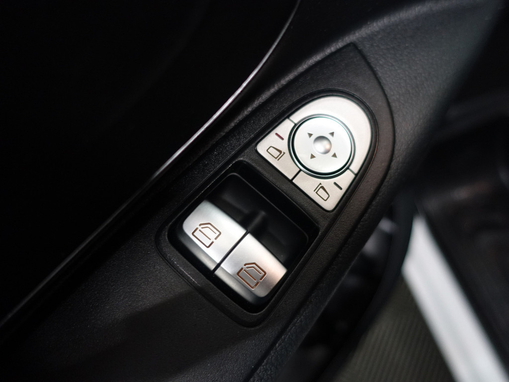 
Mercedes-Benz Vito 111 CDI Lang L2- Park Assist, Trekhaak, Navi, Clima, Cruise, Grijs Kenteken vol									