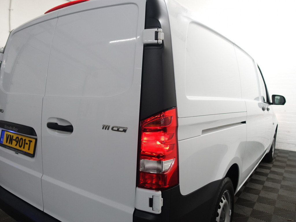 
Mercedes-Benz Vito 111 CDI Lang L2- Park Assist, Trekhaak, Navi, Clima, Cruise, Grijs Kenteken vol									