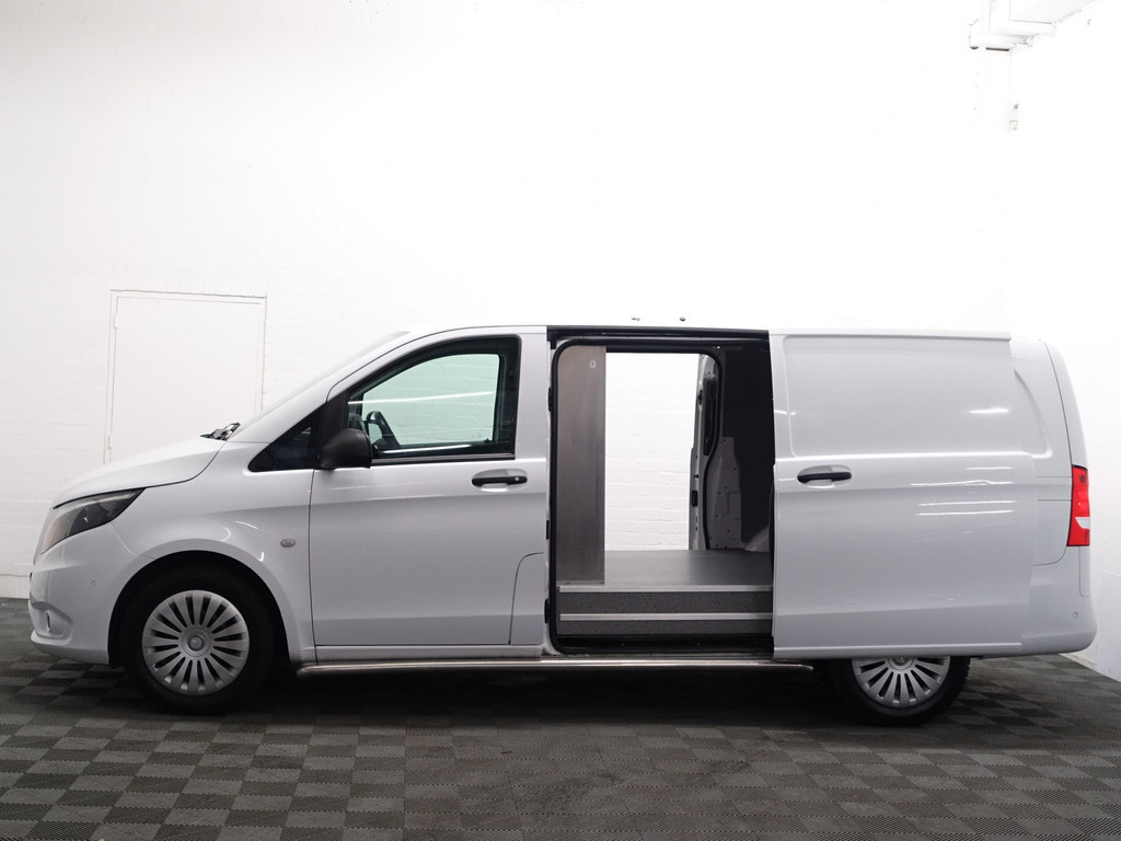 
Mercedes-Benz Vito 116 CDI Lang Avantgarde Aut- 2x Schuifdeur, Navi, Lane Assist, Sidebars, Trekhaak, Grijs kenteken vol									