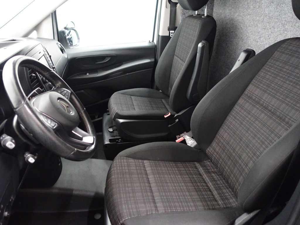 
Mercedes-Benz Vito 116 CDI Lang Avantgarde Aut- 2x Schuifdeur, Navi, Lane Assist, Sidebars, Trekhaak, Grijs kenteken vol									
