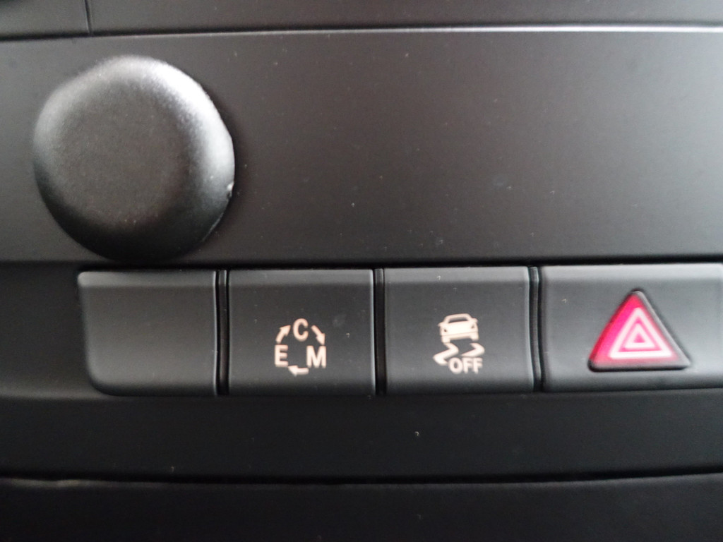 
Mercedes-Benz Vito 116 CDI Lang Avantgarde Aut- 2x Schuifdeur, Navi, Lane Assist, Sidebars, Trekhaak, Grijs kenteken vol									