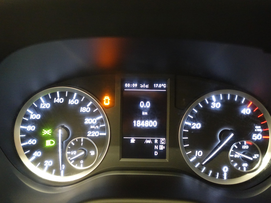 
Mercedes-Benz Vito 116 CDI Lang Avantgarde Aut- 2x Schuifdeur, Navi, Lane Assist, Sidebars, Trekhaak, Grijs kenteken vol									