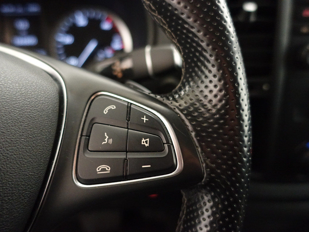 
Mercedes-Benz Vito 116 CDI Lang Avantgarde Aut- 2x Schuifdeur, Navi, Lane Assist, Sidebars, Trekhaak, Grijs kenteken vol									