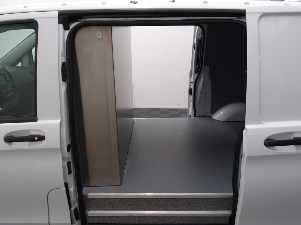 
Mercedes-Benz Vito 116 CDI Lang Avantgarde Aut- 2x Schuifdeur, Navi, Lane Assist, Sidebars, Trekhaak, Grijs kenteken vol									