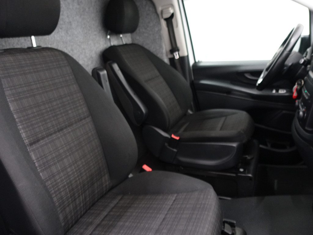 
Mercedes-Benz Vito 116 CDI Lang Avantgarde Aut- 2x Schuifdeur, Navi, Lane Assist, Sidebars, Trekhaak, Grijs kenteken vol									