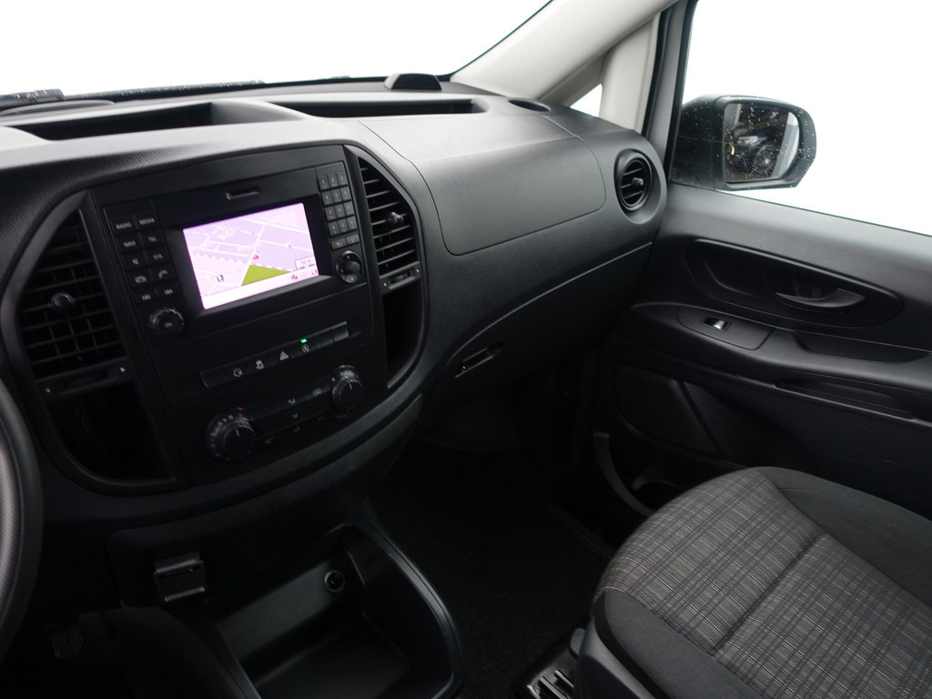 
Mercedes-Benz Vito 114 CDI Euro 6 Lang Aut- Camera, Navi, Park Assist, Trekhaak, Clima, Cruise, Comfort Interieur vol									