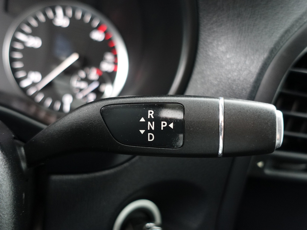 
Mercedes-Benz Vito 114 CDI Euro 6 Lang Aut- Camera, Navi, Park Assist, Trekhaak, Clima, Cruise, Comfort Interieur vol									