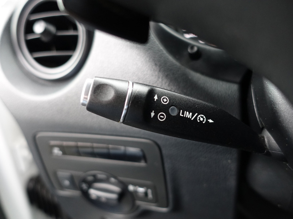 
Mercedes-Benz Vito 114 CDI Euro 6 Lang Aut- Camera, Navi, Park Assist, Trekhaak, Clima, Cruise, Comfort Interieur vol									