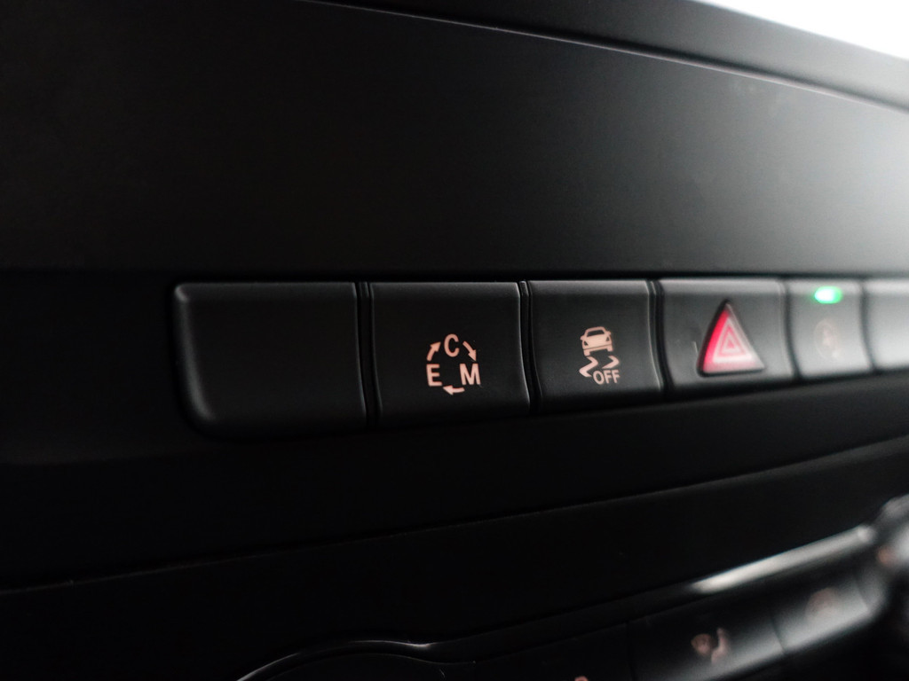 
Mercedes-Benz Vito 116 CDI Extra Lang AMG Night Edition Aut- Dubbele Cabine, 6 Pers, Xenon Led Matrix, Dynamic Select, Cruise, Trekhaak vol									