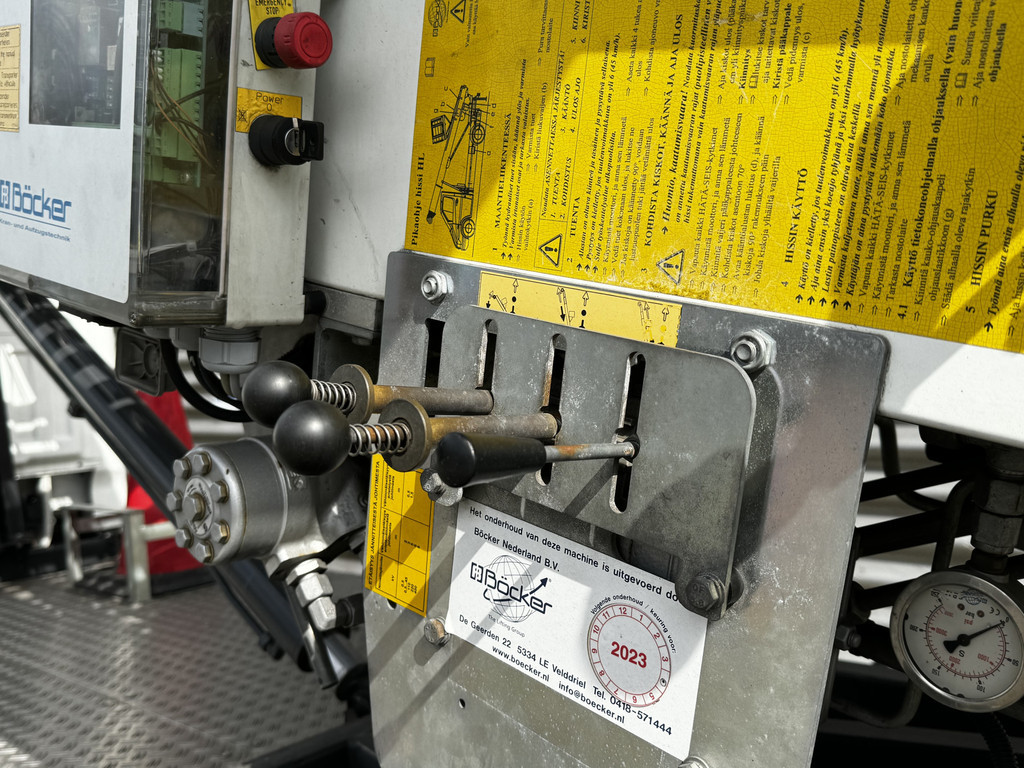 
Nissan Cabstar 3.0 dCi eev 45.15 290 verhuislift Bocker 26-meter, stempels, 45dkm vol									