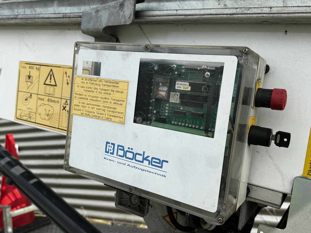 
Nissan Cabstar 3.0 dCi eev 45.15 290 verhuislift Bocker 26-meter, stempels, 45dkm vol									