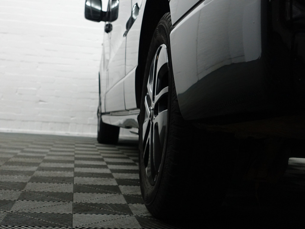 
Opel Vivaro 1.6 CDTI Euro 6 L2 Irmscher Sport- 1 of 200, 3 Pers, Navi, Sport Leder, Stoelverwarming, Keyless, Led, Clima vol									