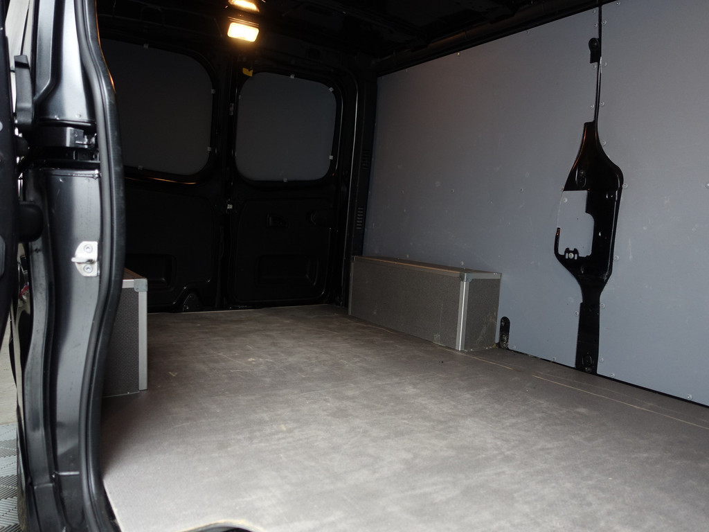 
Opel Vivaro 1.6 CDTI Euro 6 L2 Irmscher Sport- 1 of 200, 3 Pers, Navi, Sport Leder, Stoelverwarming, Keyless, Led, Clima vol									